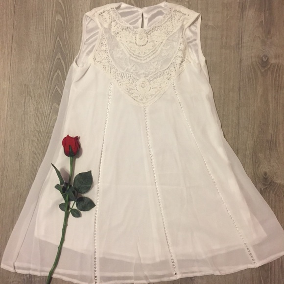 White Laced Sun Dress - Picture 4 of 8